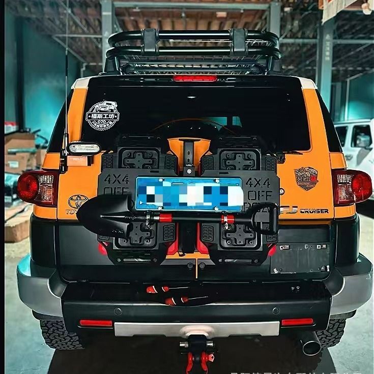 未使用！ヒッチステップ！スコップホルダー付きアルミ縞板仕様！SUV