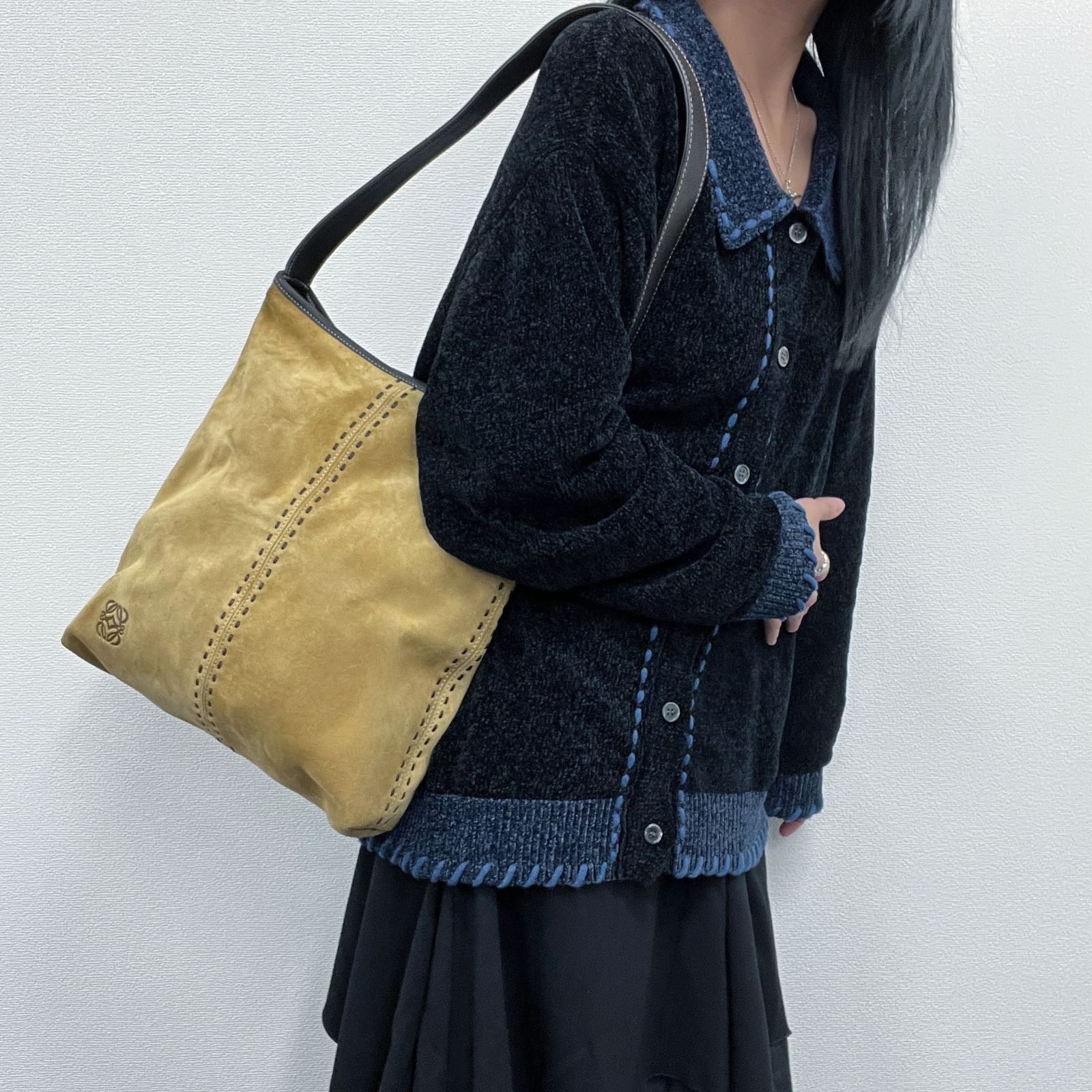 LOEWE ロエベ アナグラム ショルダーバッグ 肩掛け ブラウン スエード ヴィンテージ レディース HIBUOCHI VINTAGE