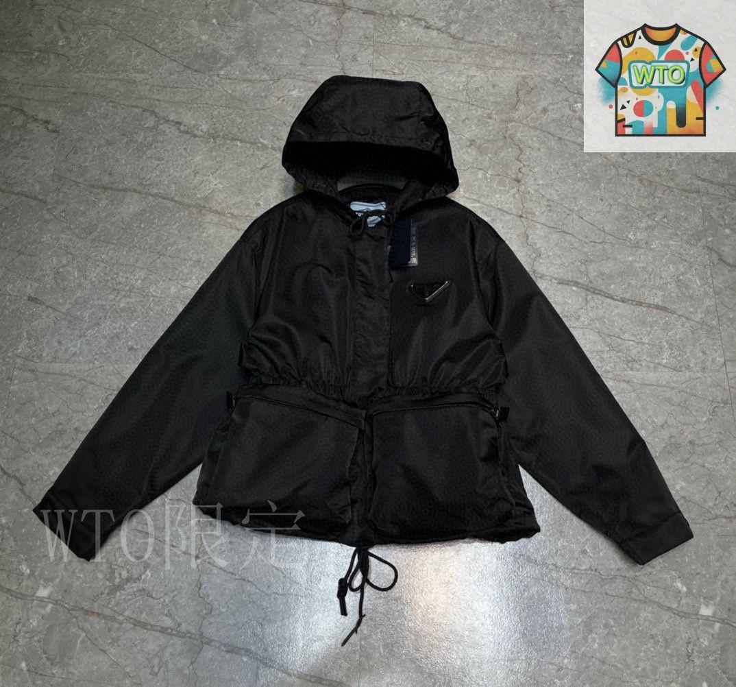 PRADA☆♪(P607RH)やっぱり欲しいな三角ロゴ付きトレンチコート PRADA☆♪(P607RH)やっぱり欲しいな三角ロゴ付きトレンチコート