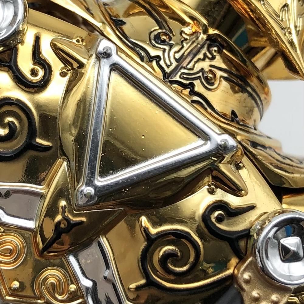中古】開封 バンダイ 牙狼 GARO S.H.Figuarts 真骨彫製法 黄金