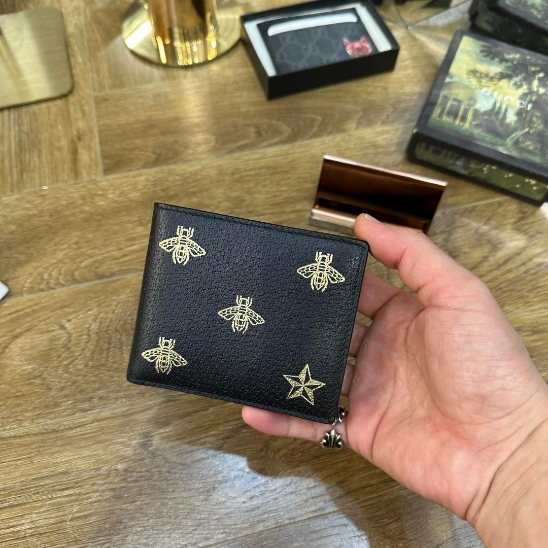 グッチ 267H GUCCI 小財布 二つ折り ハチ スター プリント-