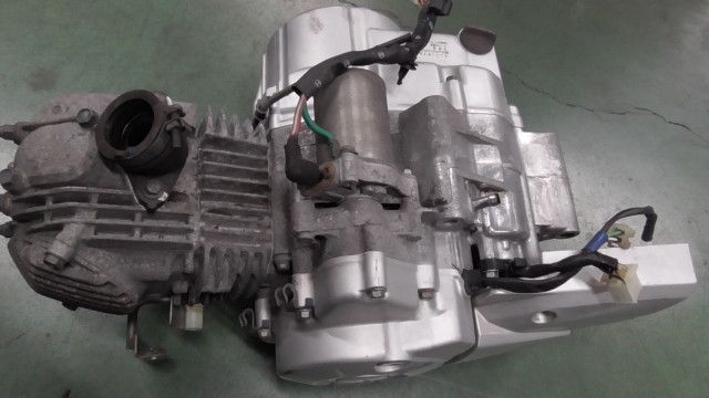 カブ50 AA04-1012xxx の エンジン 1758069254