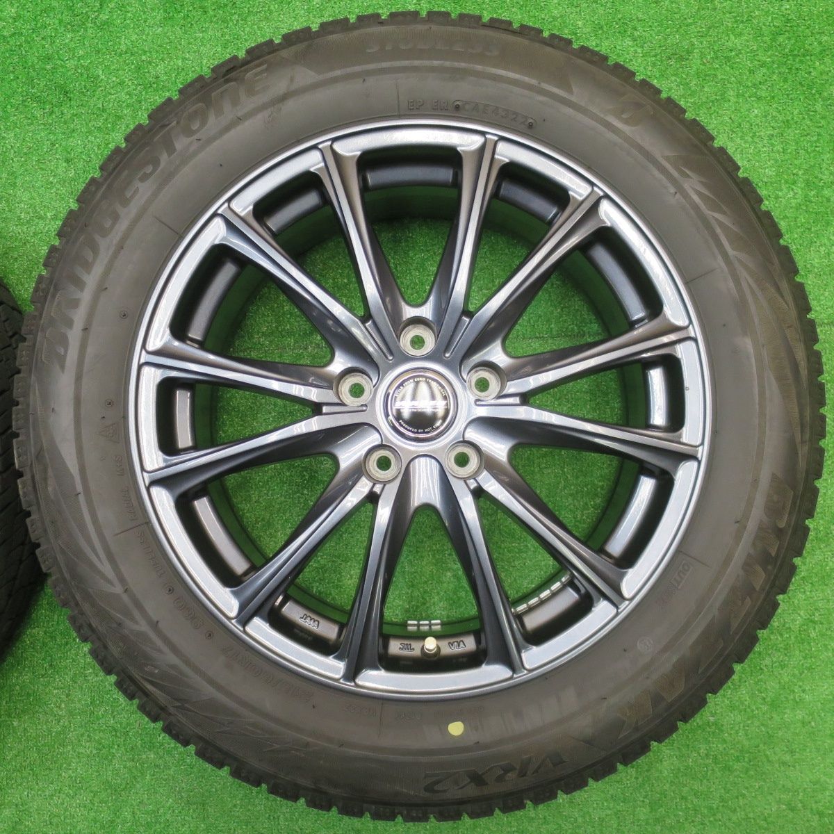 バリ溝 22年 キレイ 9.5分 スタッドレス 215|60R17 ブリヂストン ブリザック VRX2 WAREN ヴァーレン 17インチ PCD114.3|5H 5101401NJス