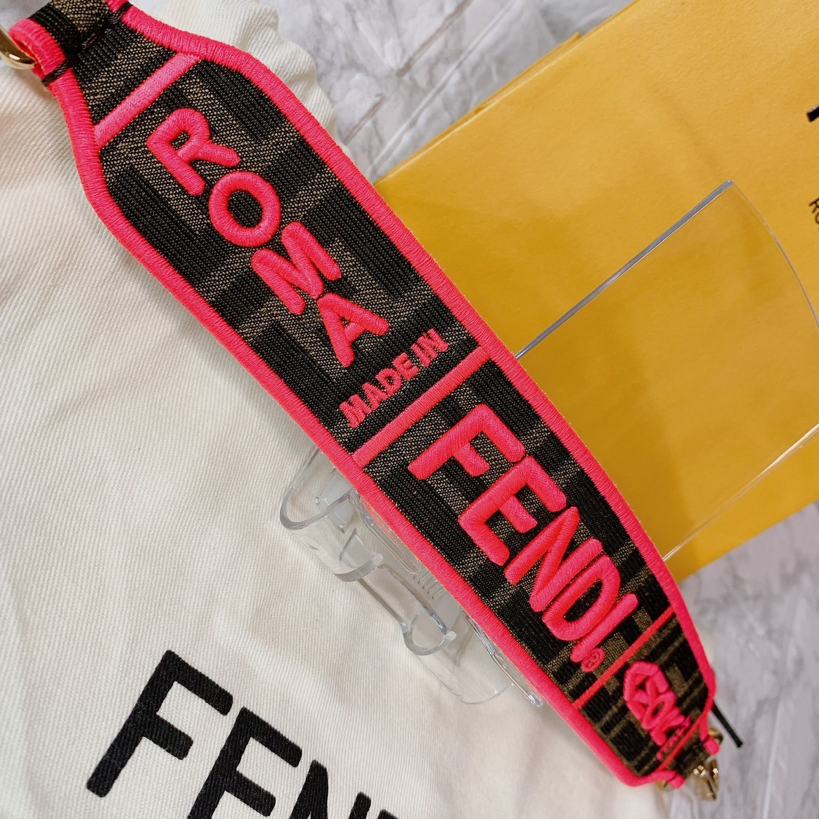 日本製・綿100% ☆売り切れ次第終了☆激レア【新品】FENDI ストラップ