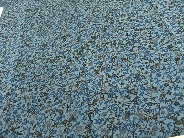 平和屋着物▽上質な小紋　単衣　紬地　型染め　草花文　藍　正絹　逸品　AAAV2857fy 平和屋着物▽上質な小紋 単衣 紬地 型染め 草花文 藍 正絹 逸品