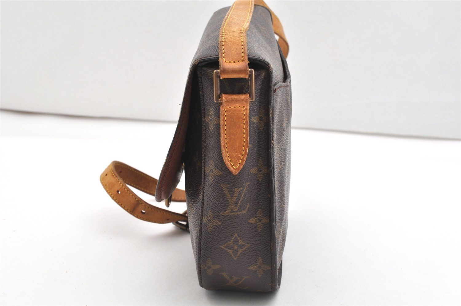 LOUIS VUITTON ルイ・ヴィトン ショルダーバッグ - メルカリ