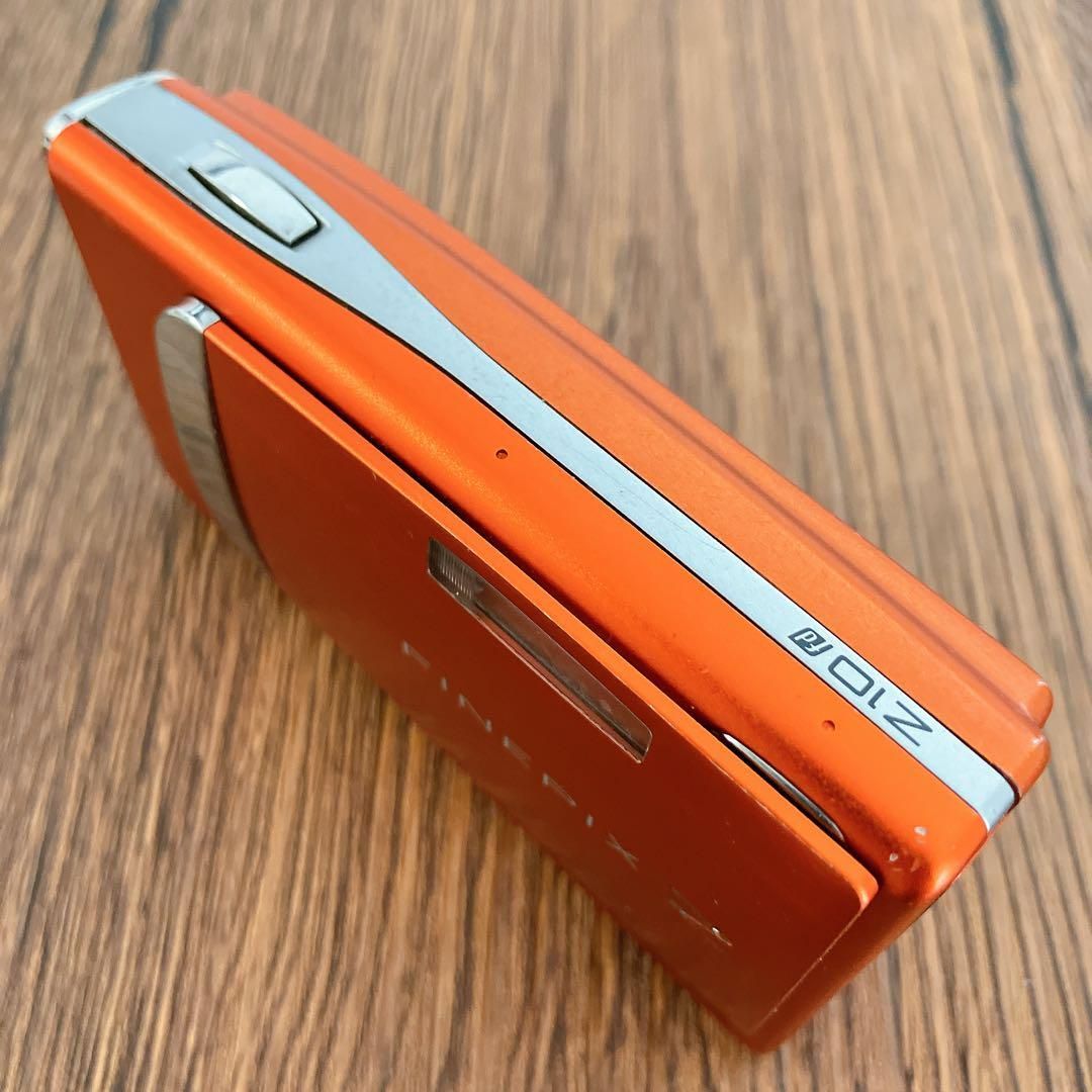 動作品 FUJIFILM FinePix Z10fd コンパクトデジタルカメラ