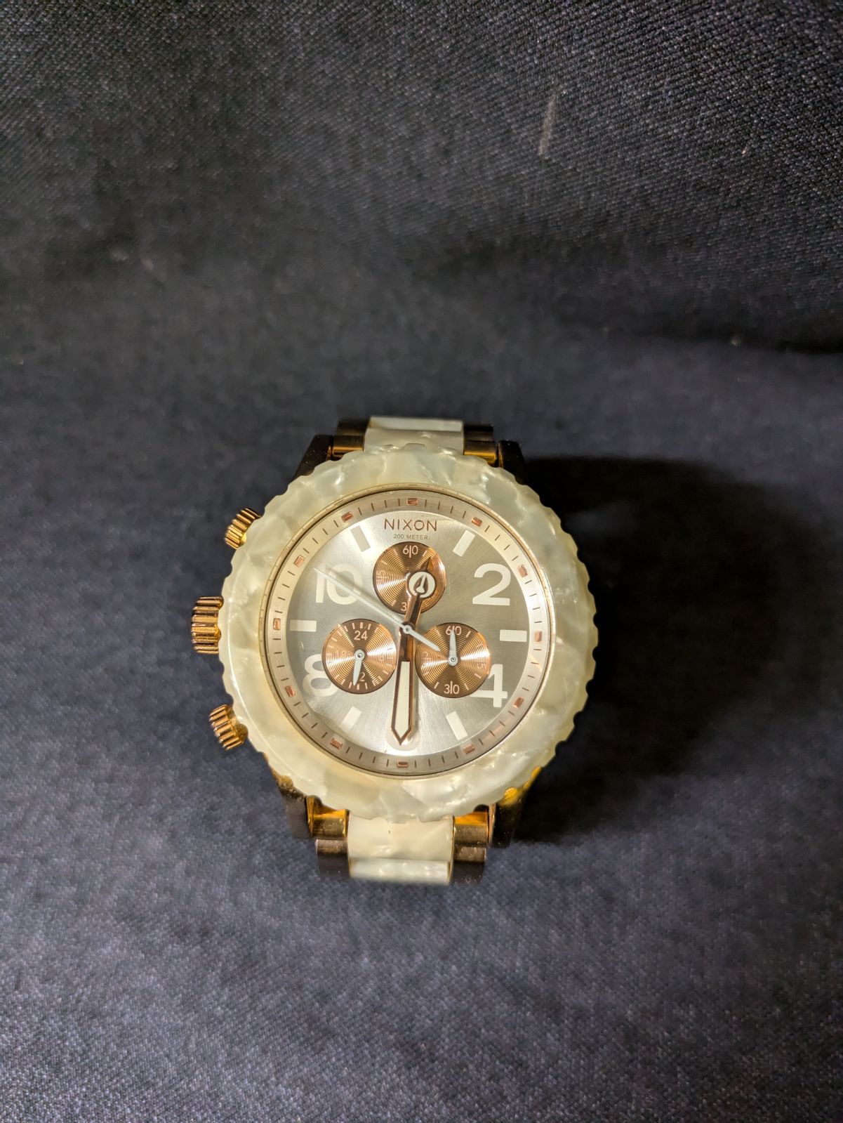 不動品】NIXON／ニクソン 42-20 Chrono クロノ ゴールド べっ甲 コンビ 