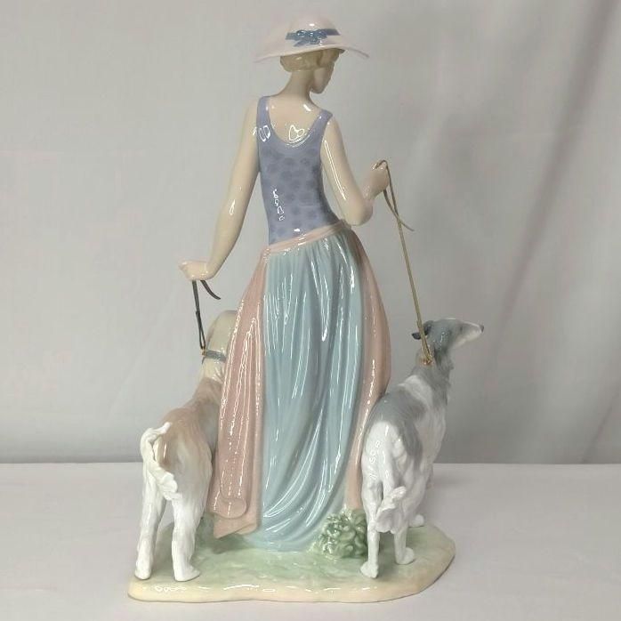 フィギュリン リヤドロ