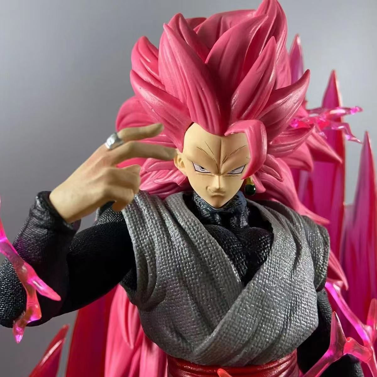 ドラゴンボール 超サイヤ人3孫悟空 桃紅の黒悟空 フィギュア