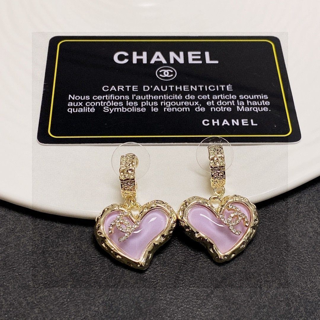 ChanelのダブルCダイヤピアスです 今日特価】Chanel ダブル C ダイヤモンド 愛心ピアス 送料無料