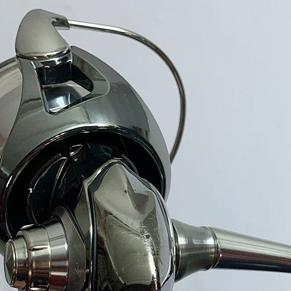 DAIWA ダイワ 22イグジスト PC LT3000-XH キズ有 箱付 スピニング