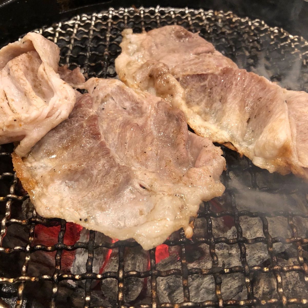 黒毛和牛切り落とし1kg 銘柄豚２kg