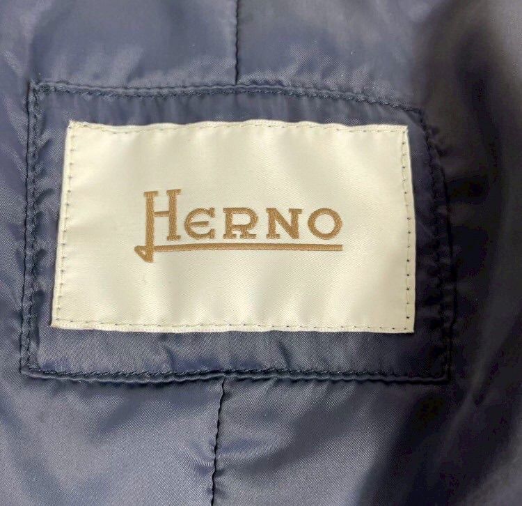 HERNO ヘルノ　フライトコート　L相当　定価約10万　ネイビー　ネックピロー HERNO ヘルノ フライトコート L相当 定価約10万 ネイビー ネックピロー