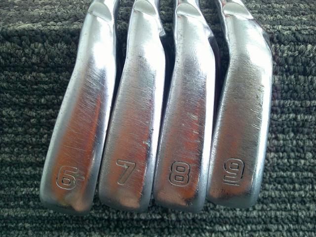 美品✨フェンディ　フーデッドコート　ウール100%　裏地キルティング　グレー　L 美品✨フェンディ フーデッドコート ウール100% 裏地キルティング