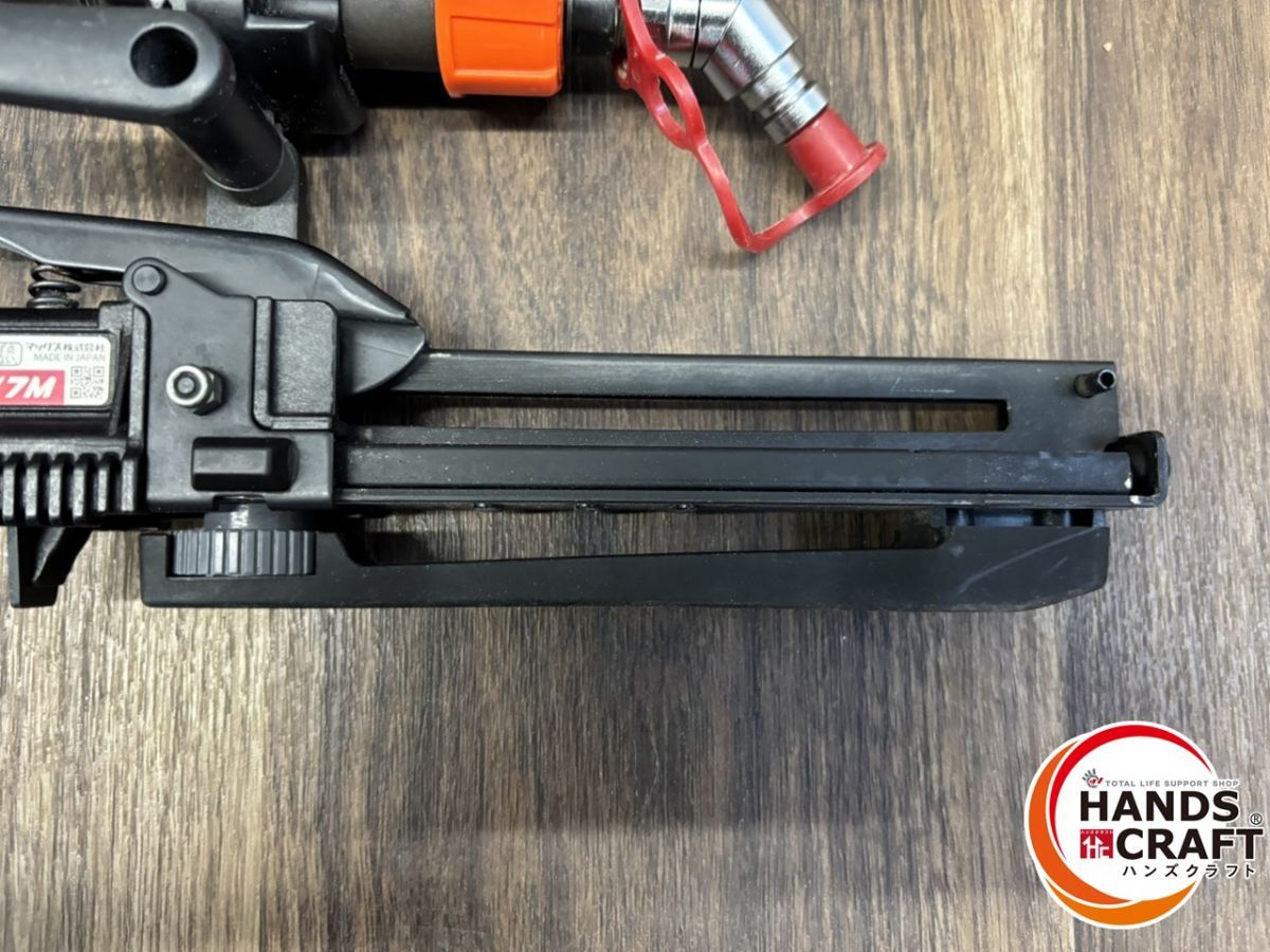 高圧エアタッカー ステープル付き