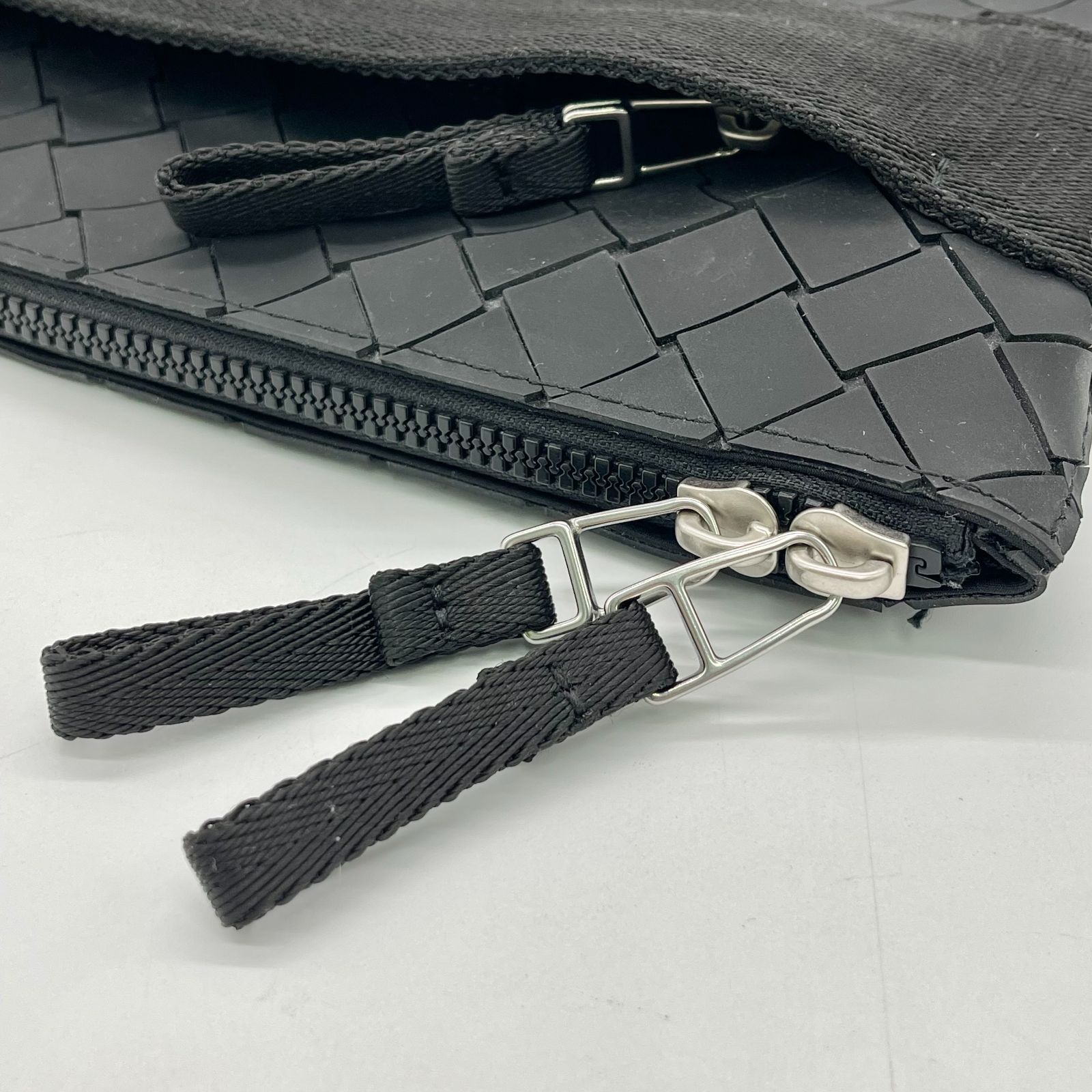 美品】BOTTEGA VENETA ボッテガヴェネタ ニューラバー クラッチバッグ ...