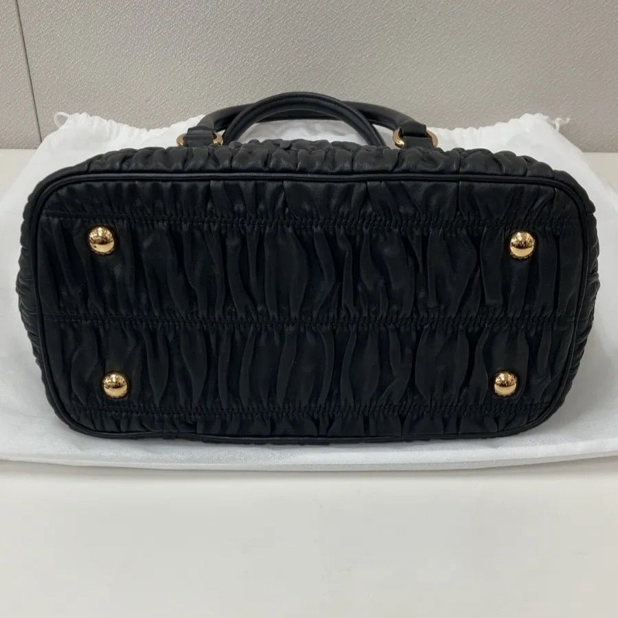 ✨極希少美品✨ プラダ ギャザー ハンドバッグ トートバッグ ギャザー がま口 Yahoo!オークション -「pradaプラダギャザーレザーバッグ
