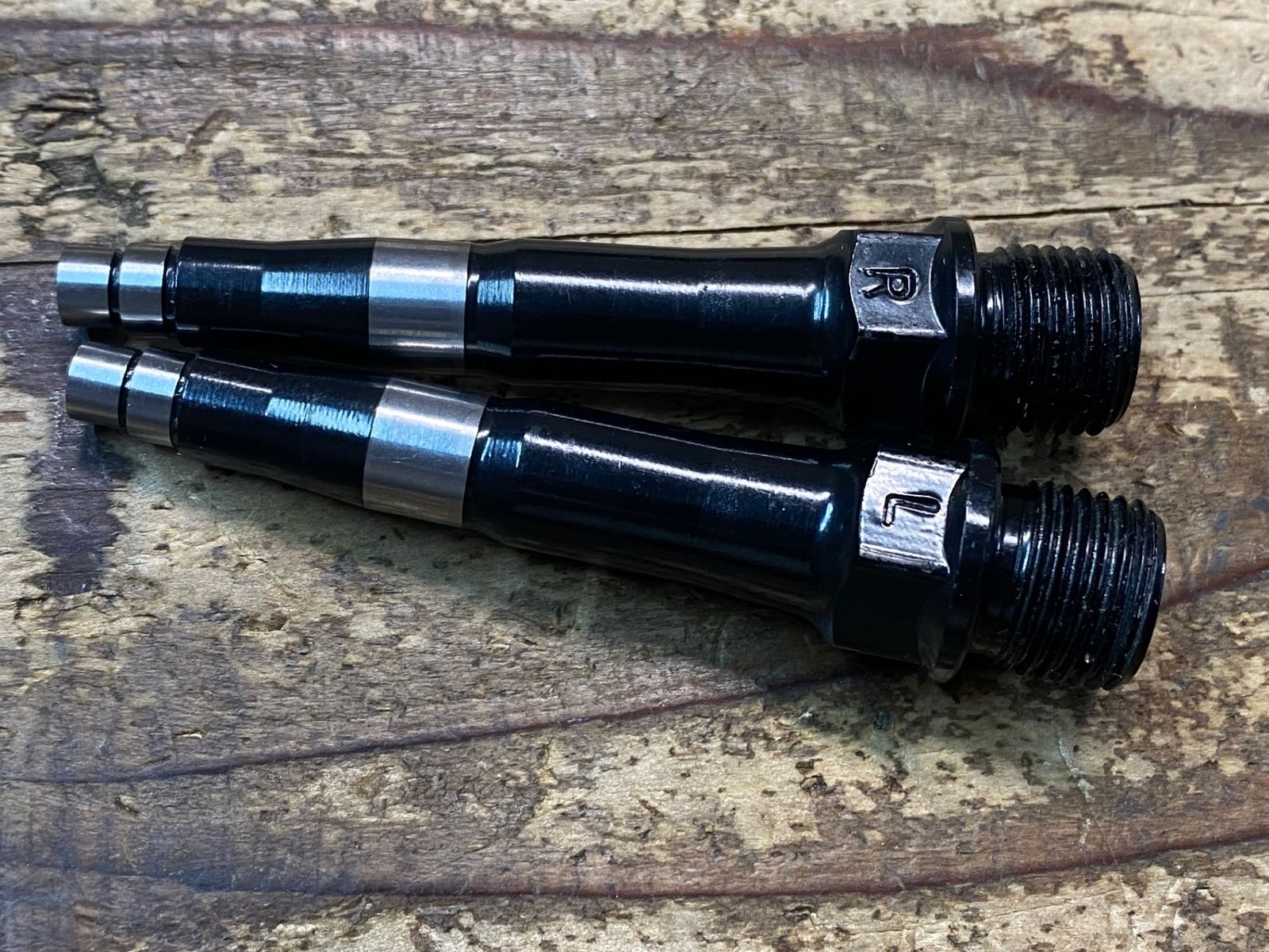 ビンディングペダル 赤