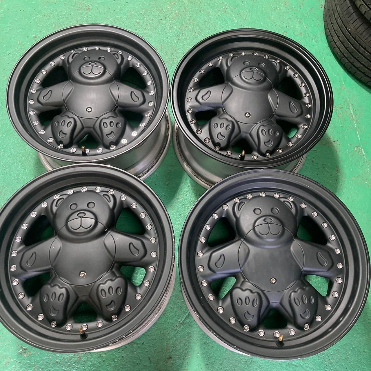 くま 希少 熊ホイール 15インチ 8j +25 PCD100 カスタム車両に 送料無料