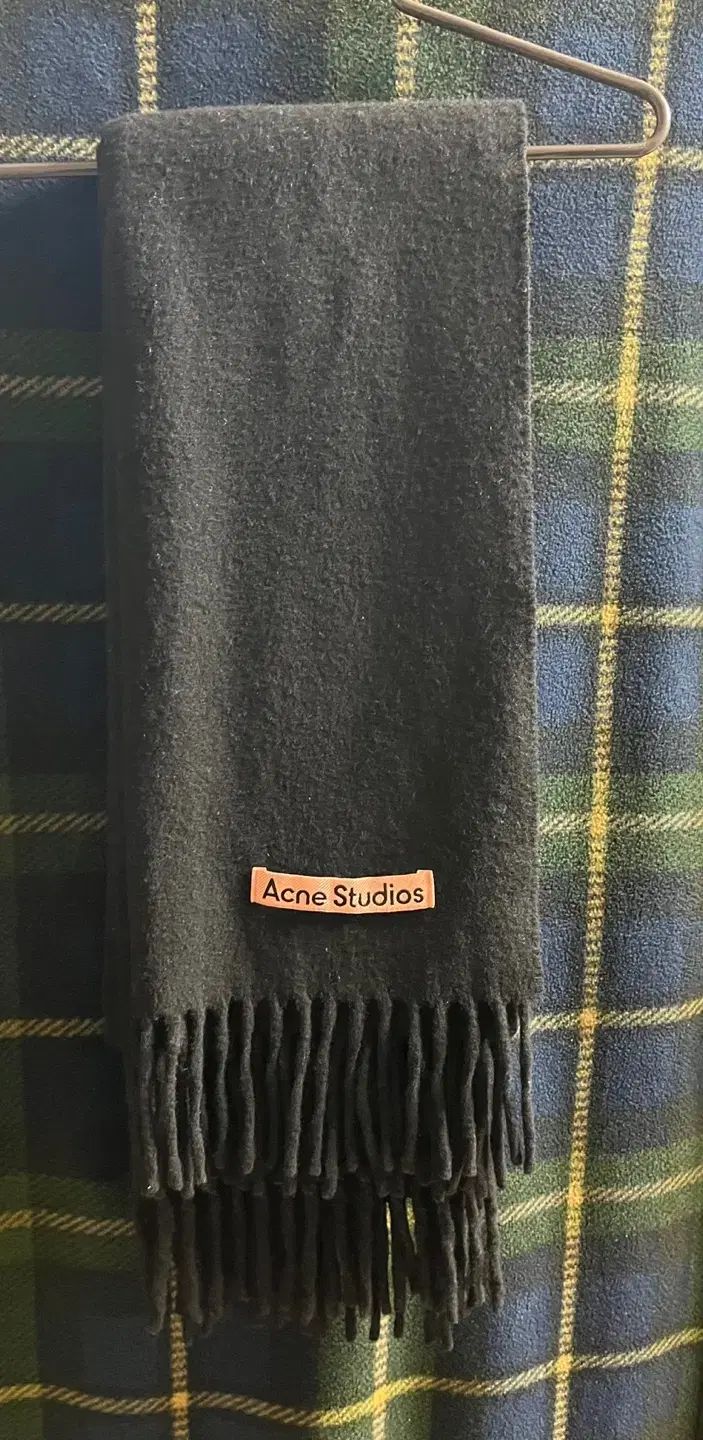 Acne Studios マフラー　オーバーサイズ 新作】タイプ別‟Acne Studios(アクネストゥディオス)”のマフラー