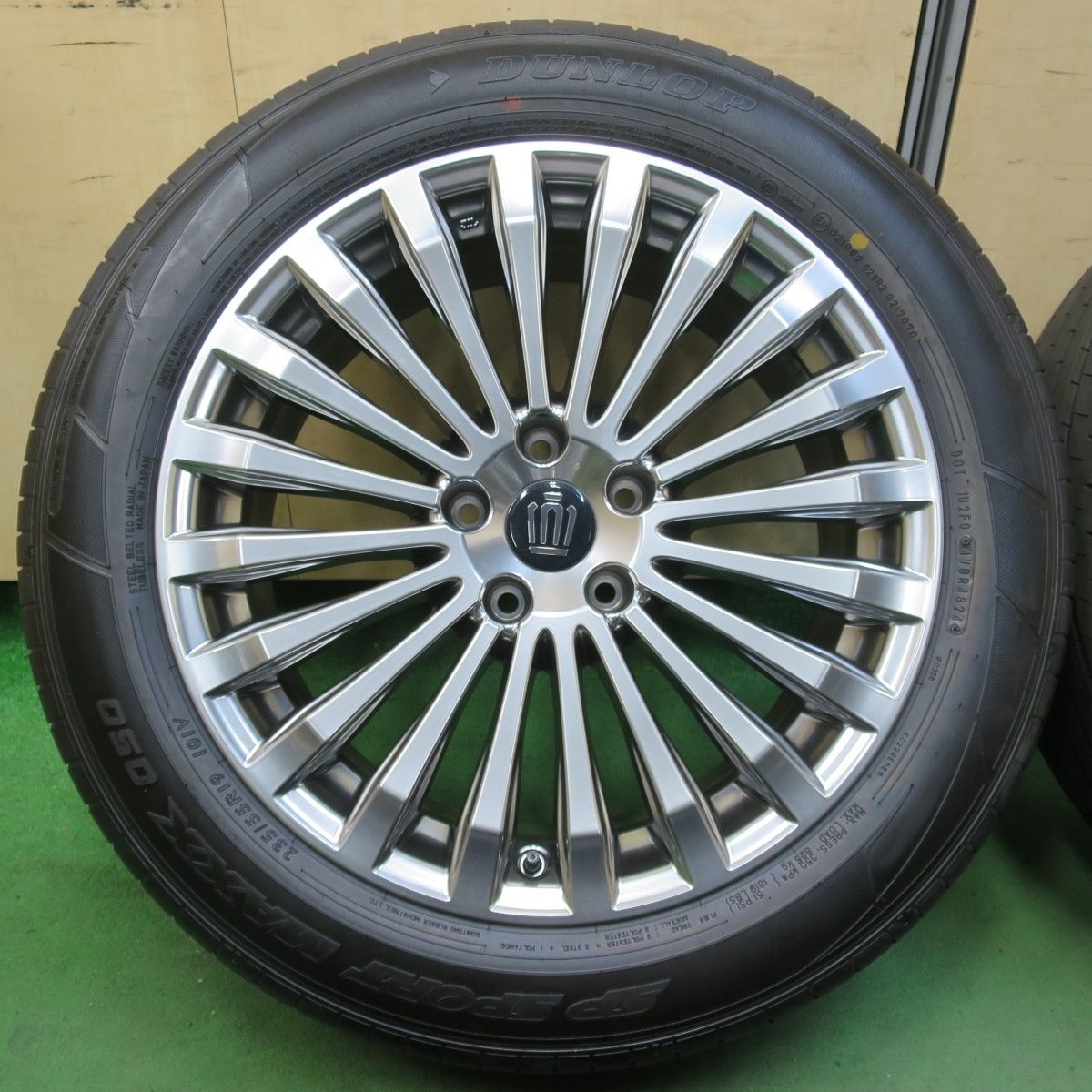 新車外し 24年 トヨタ 30系 クラウン セダン 純正 235 55R19 ダンロップ SPスポーツマックス 050 PCD120 5H 5040401イノ