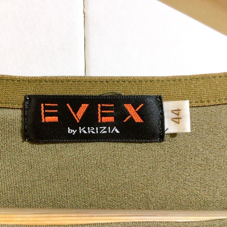 美品】EVEX by KRIZIA エヴェックスバイクリツィア カットソー モス