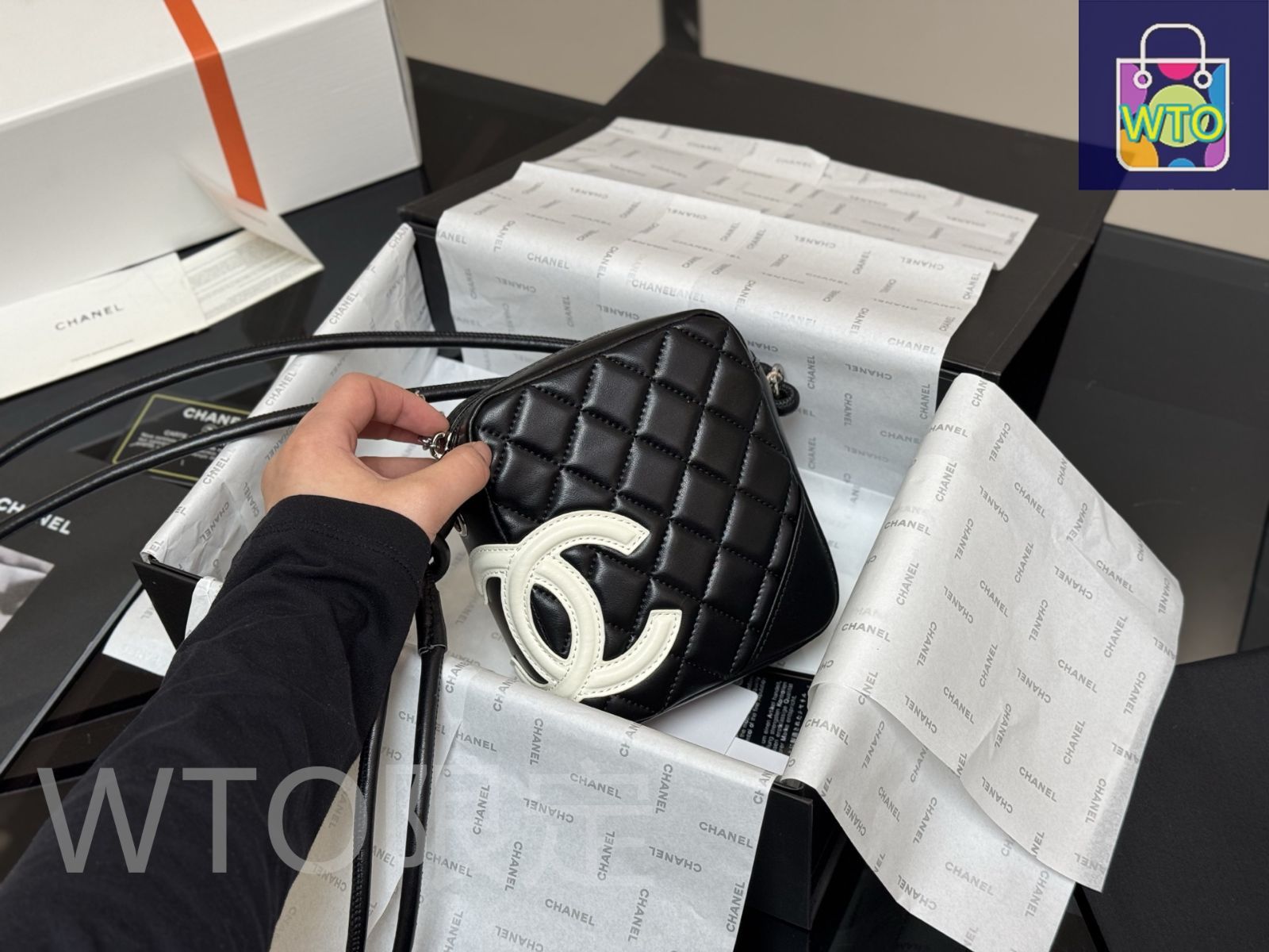 今日 Chanel コンポン カメラバッグ 13×15cm ヴィンテージ