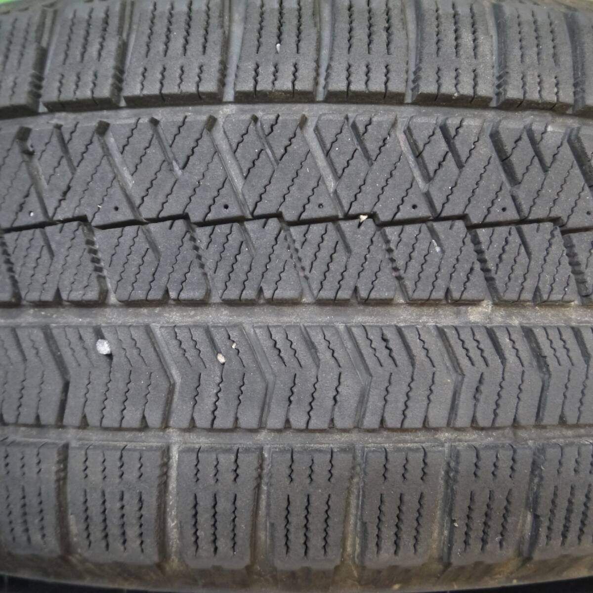 バリ溝！21年！キレイ！9分☆スタッドレス 215/60R17