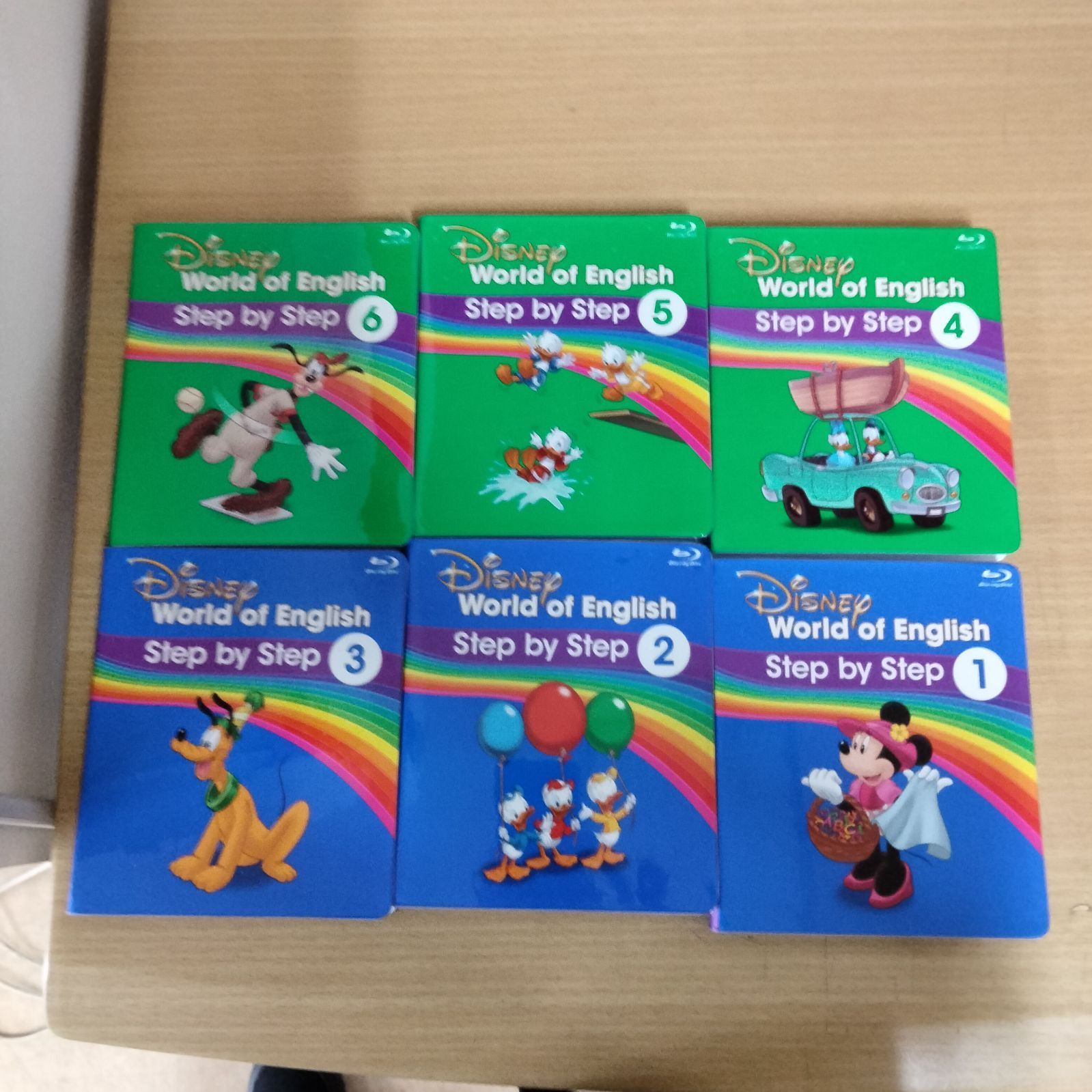 [N-4707] ディズニー 英語 教材 disney World of English step by step ブルーレイ1〜12巻 ガイド本つき N-4707] ディズニー 英語 教材 disney World of English step by