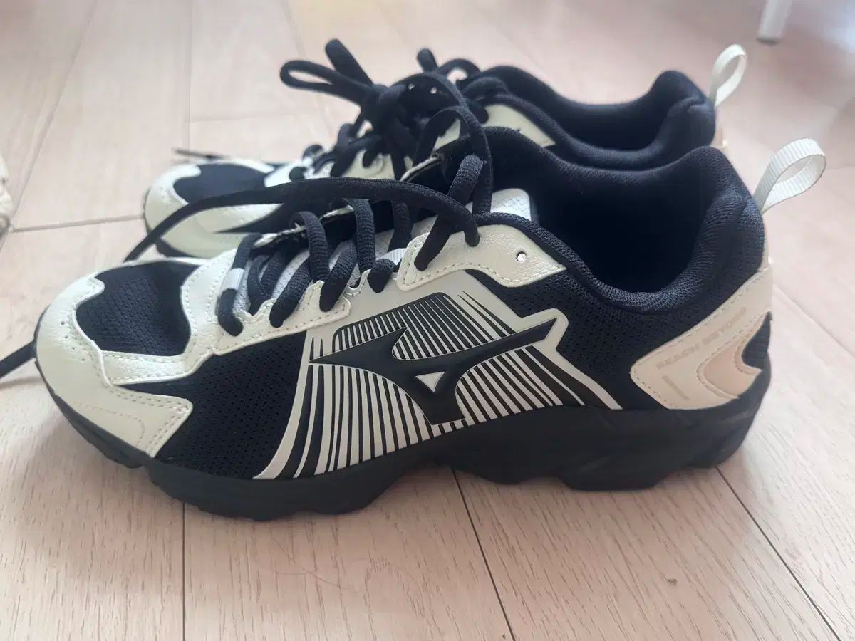 mizuno ミズノ mizuno スニーカー