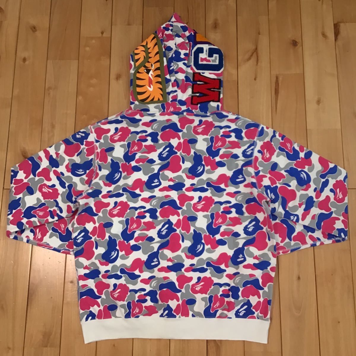 新潟限定 シャークパーカー BAPE shark 迷彩 000000007320 - メルカリ