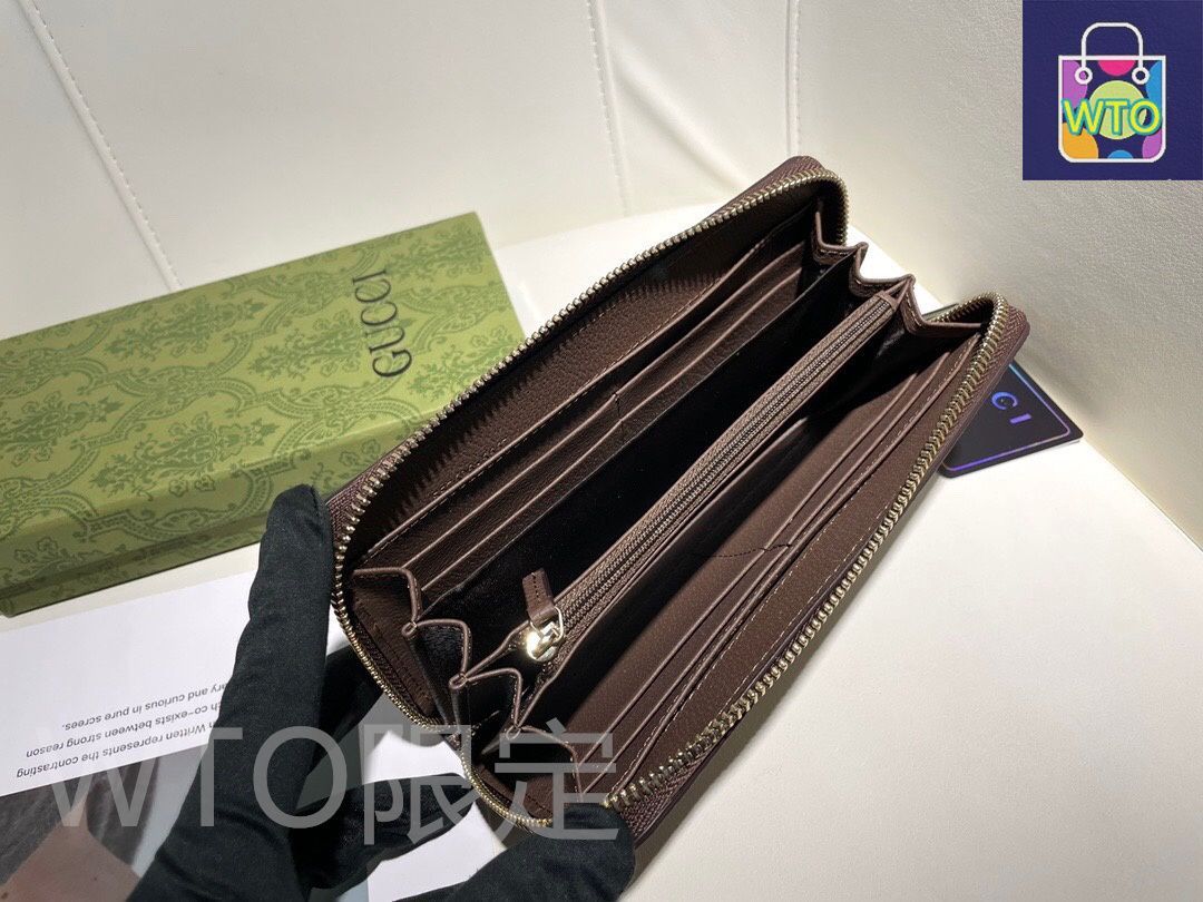 今日WTO】Gucci グッチ ショート財布 表裏頭層小牛皮使用で超薄