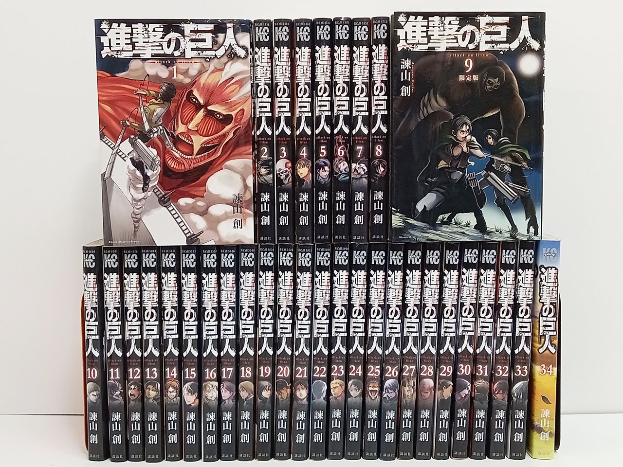 【全巻セット】進撃の巨人 全34巻　諌山創　中古美品 進撃の巨人 1-34巻 諫山創 中古コミック 漫画 マンガ 全巻セット