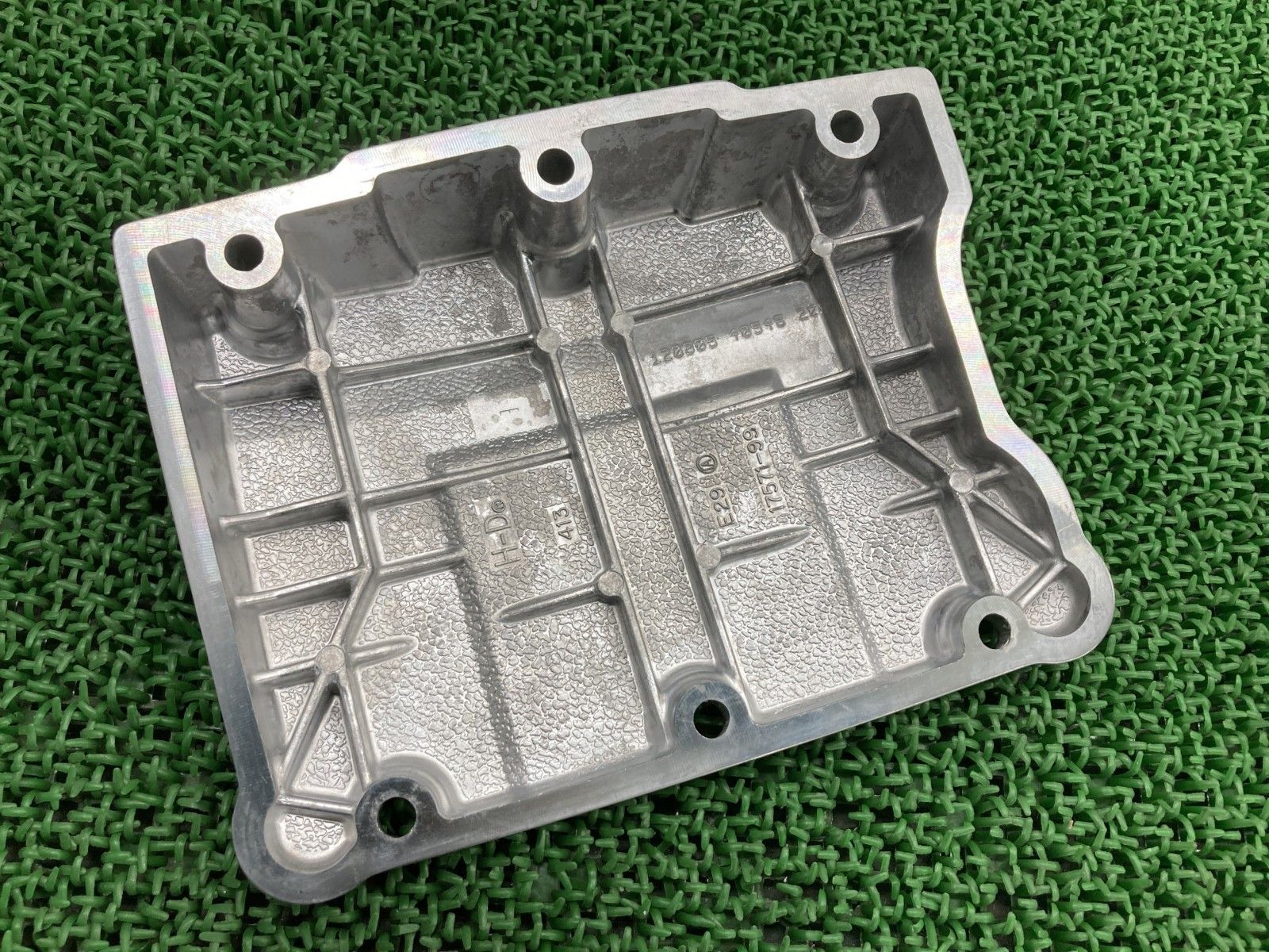 ツインカム エンジンカバー 17571-99 ハーレー 純正 中古 バイク