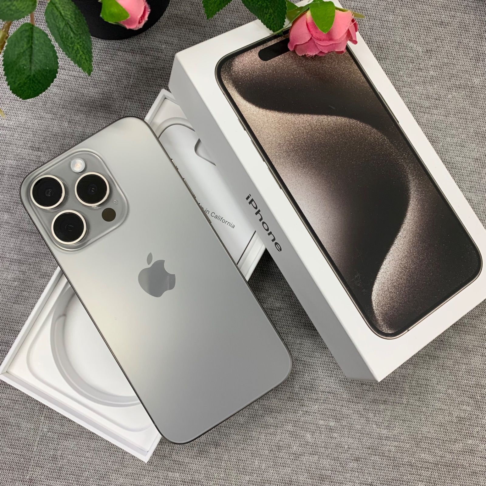iPhone 15Pro 256gb ナチュラルチタニウム - メルカリ