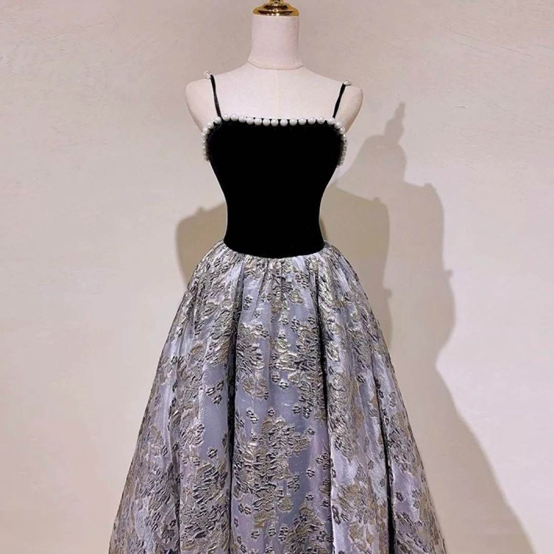 パールに花柄に裾のラインがオシャレで可愛い イブニングドレス パールに花柄に裾のラインがオシャレで可愛い イブニングドレス パールに