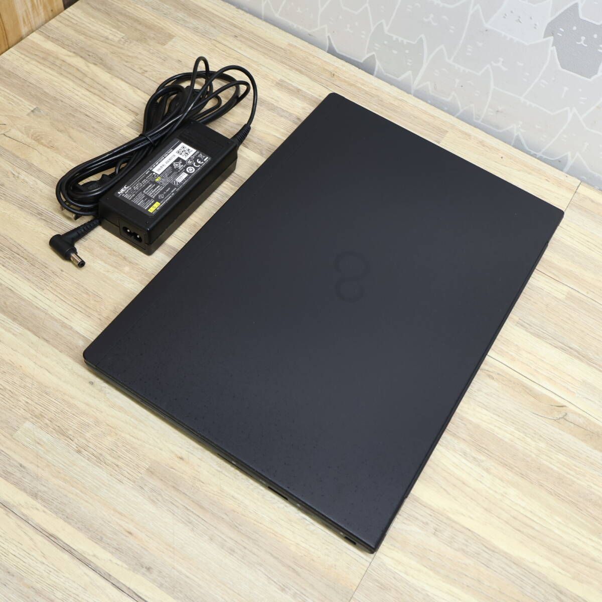 ☆超美品 SSD128GB メモリ8GB☆FMVC07007 Bluetooth 高解像度