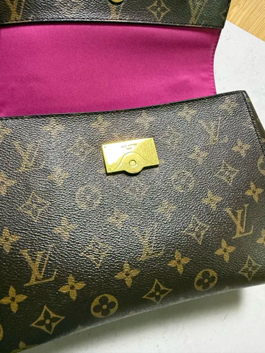Vuitton ルイヴィトン