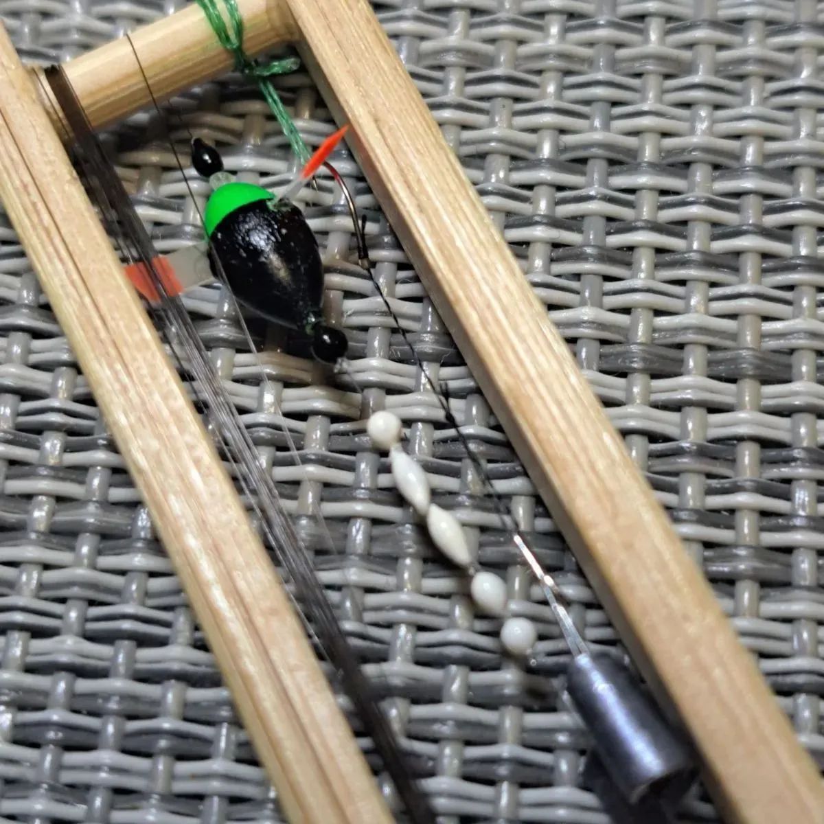 1つ1380円 たなご釣り (極小) シン羽根ウキ仕掛け。120 1つ1380円 たなご釣り (極小) シン羽根ウキ仕掛け。120