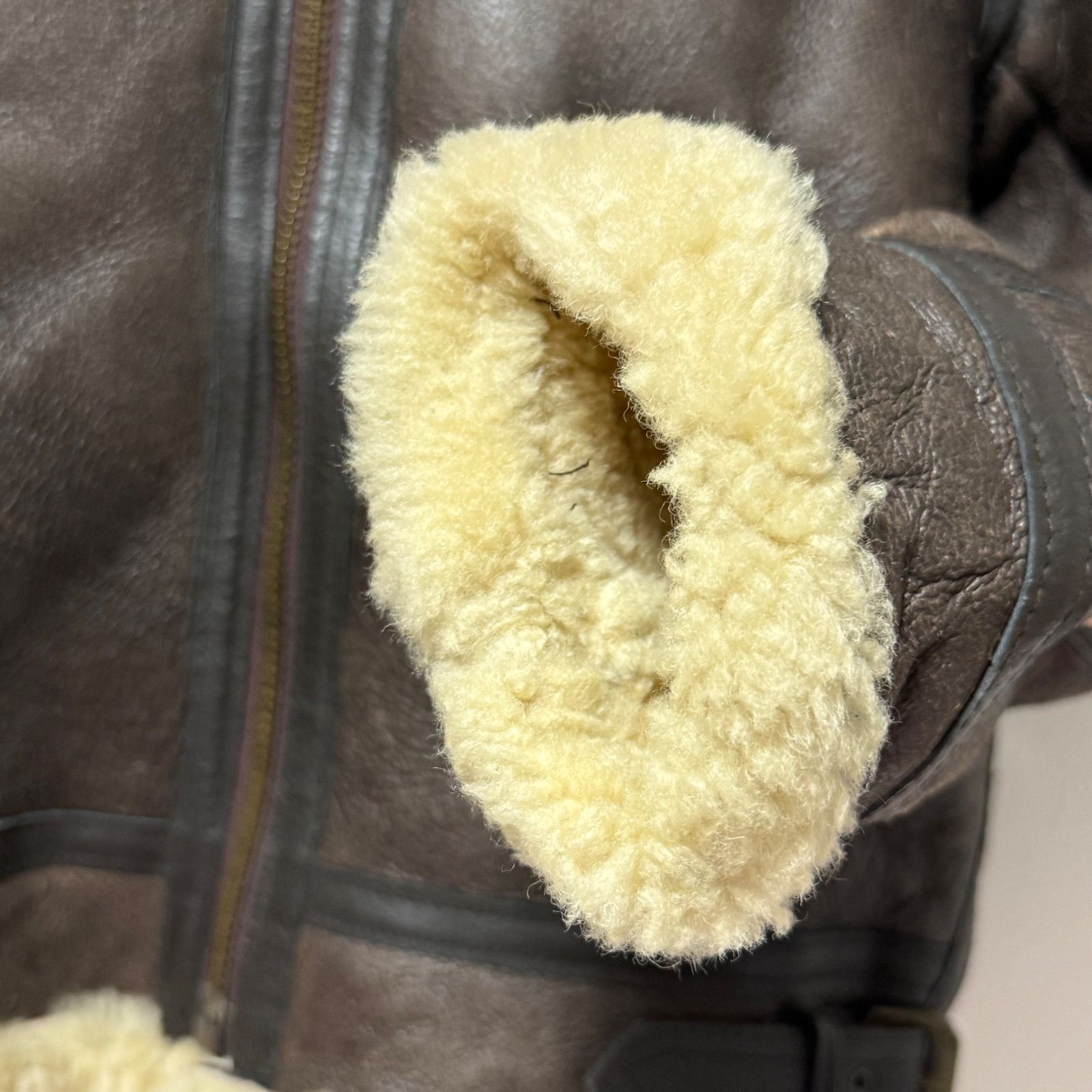 コンバットクロージング ムートンジャケット