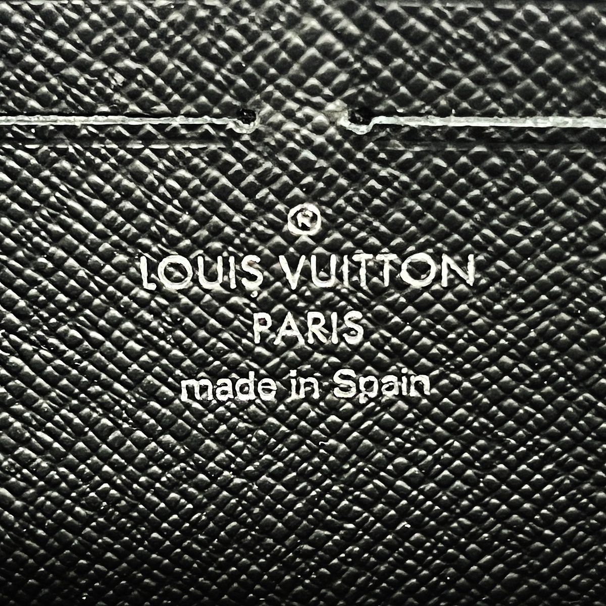 LOUIS VUITTON ジッピー・ドラゴンヌ モノグラム・マカサー 長財布