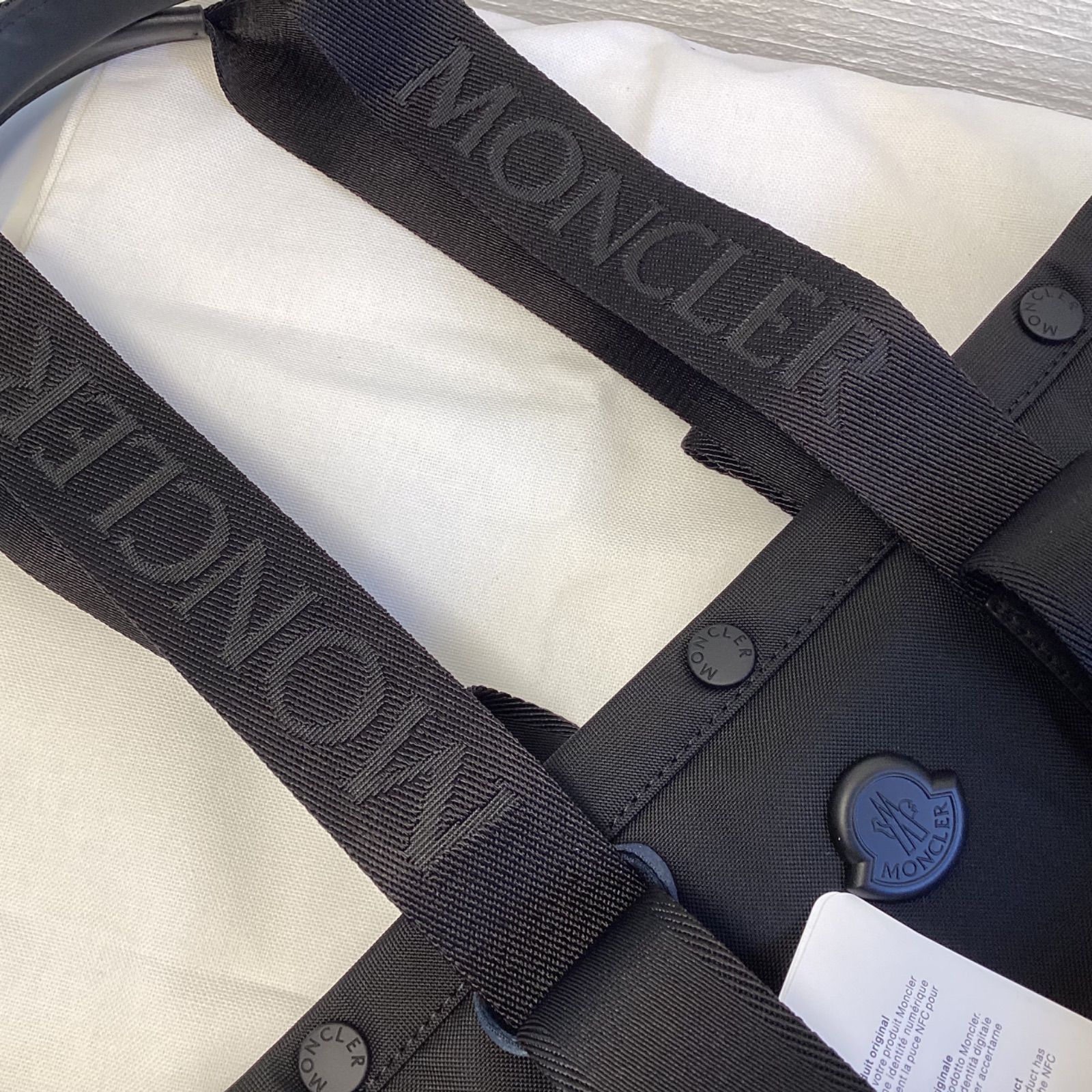 新品、未使用】MONCLER TECHトートバッグ モンクレール 新品、未使用】MONCLER TECHトートバッグ モンクレール
