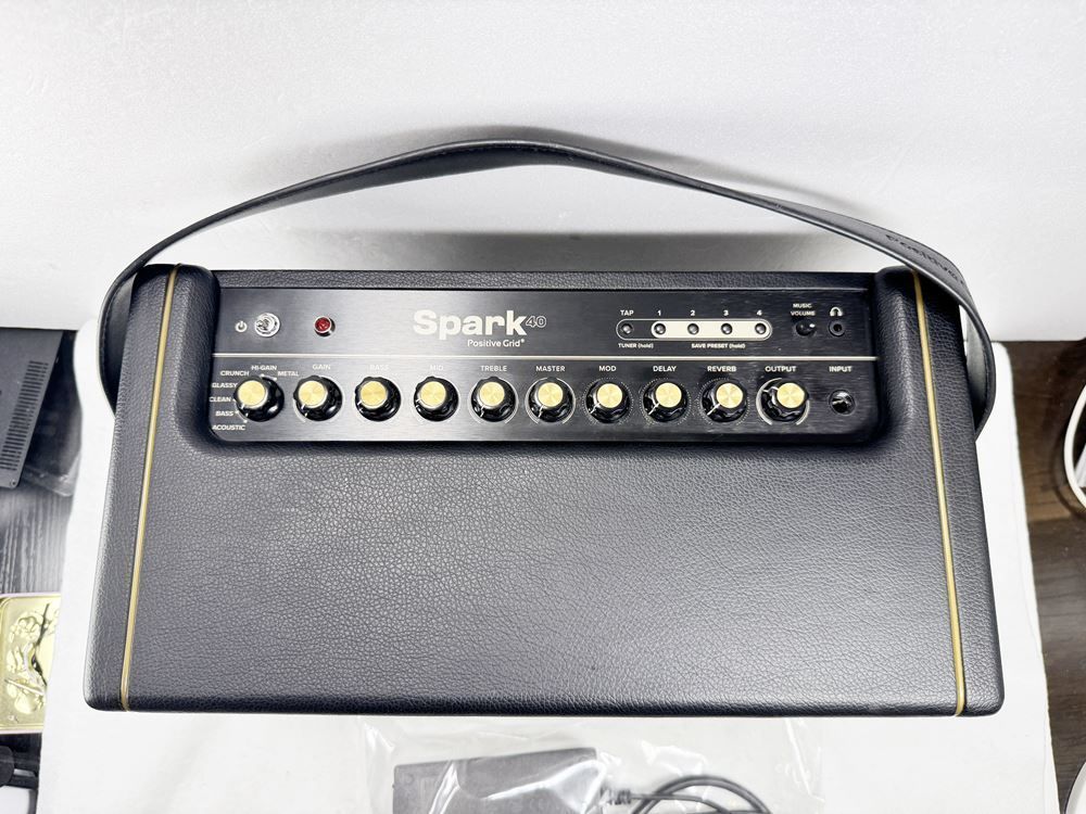 HY Positive Grid ポジティブ グリッド Spark 40 ギターアンプ 小型アンプ Bluetooth対応 アプリ連携 多彩な音作り 練習 演奏 録音に最適 一部地域を除く HY003