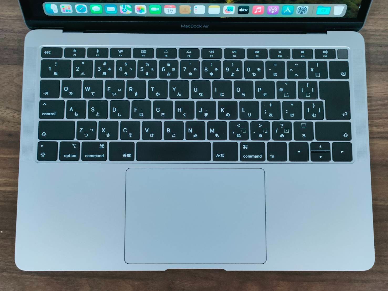 充電85 MacBook Air 2108 13インチ i5 128G O2 充電85回 MacBook Air 2108 13インチ Core i5 128G スペース