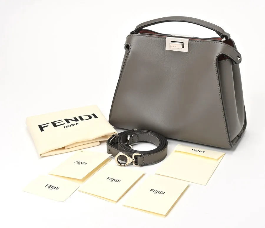 フェンディ / FENDI ピーカブー アイコニック エッセンシャリー 8BN302 ナッパレザー グレージュ/ピンクベージュ系 【中古】 商品番号  S-156465|mercariメルカリ官方指定廠商|Bibian比比昂代買代購