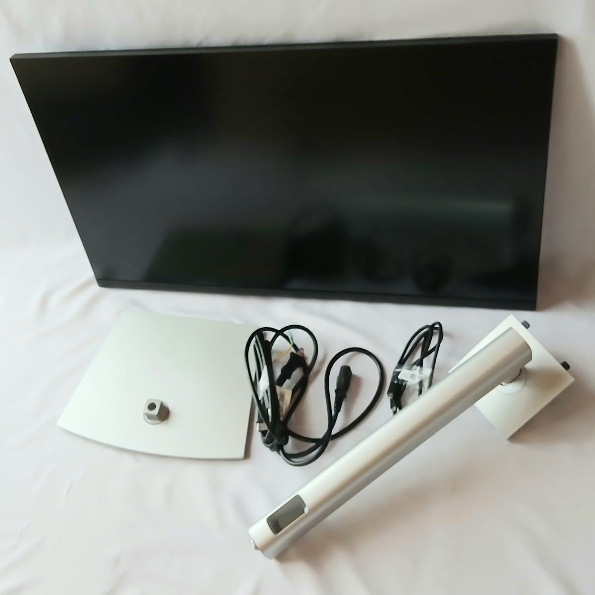 No.3788 Dell Technologies P3223DE 31.5インチ QHD USB-C HUB モニタ | 2560×1440 | HDMI DisplayPort USB-C|ブラック|スピーカー なし
