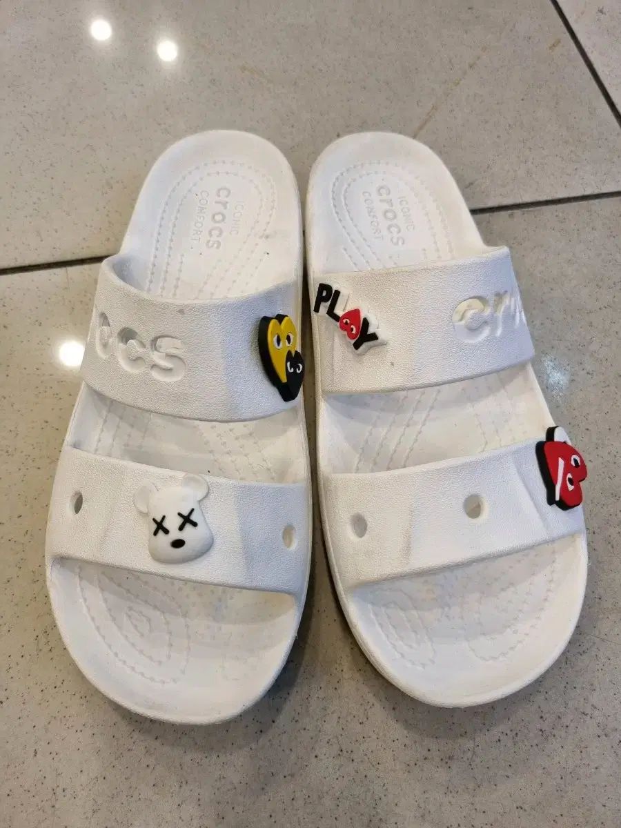 crocs、サンダル w7 新品タグ付き】Crocs サイプラスW7 ブラウン V