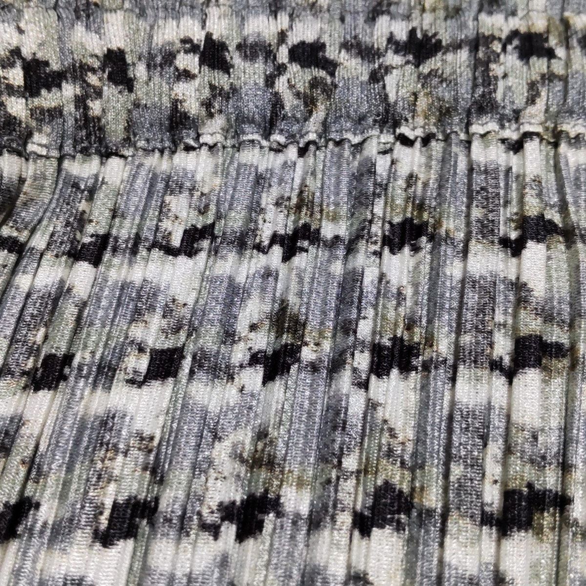 PLEATS PLEASE プリーツプリーズ レディースパンツセットアップ レディース - グレー×白×黒 プリーツ ウエストゴム MAAHADDERANG_COM