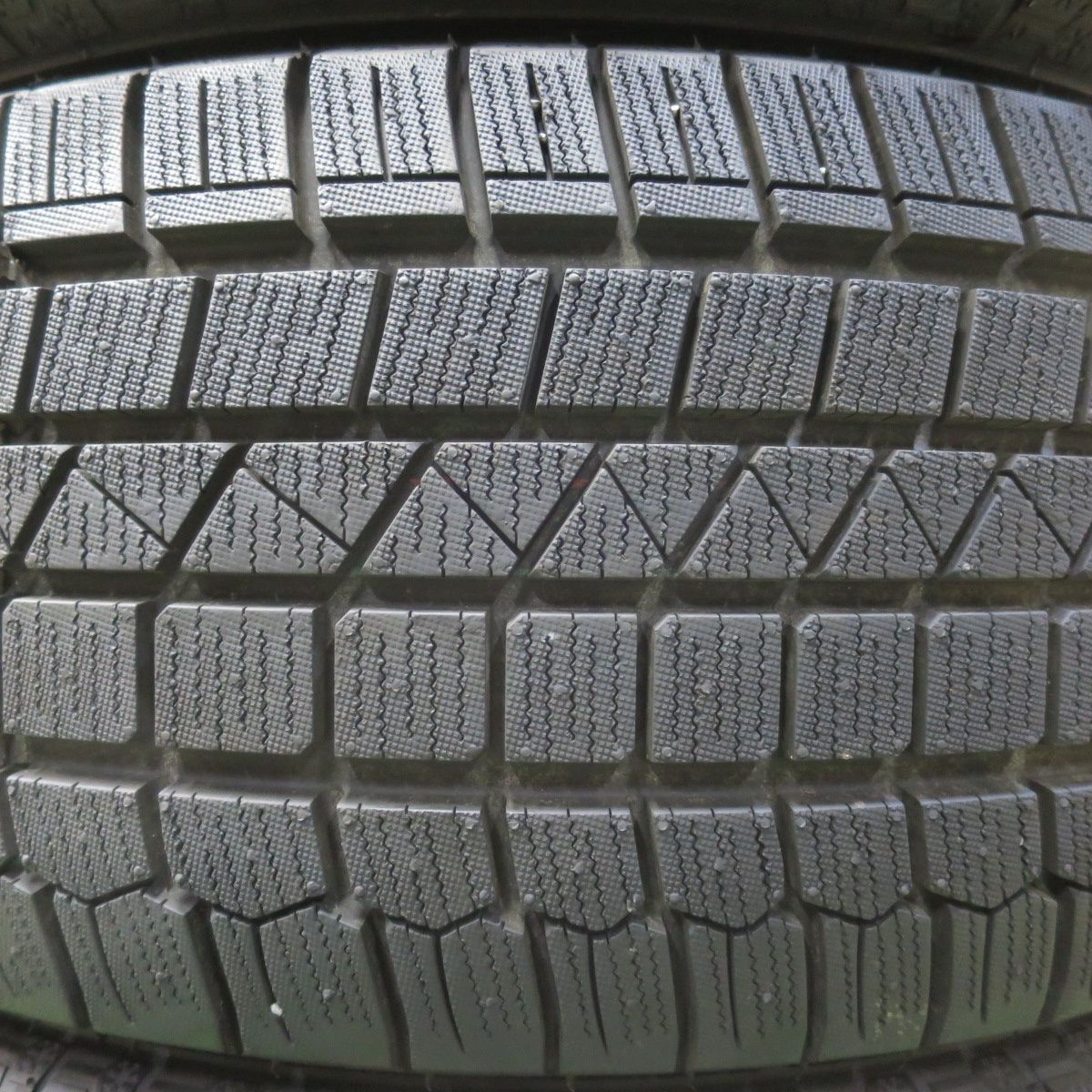 スタッドレス 235